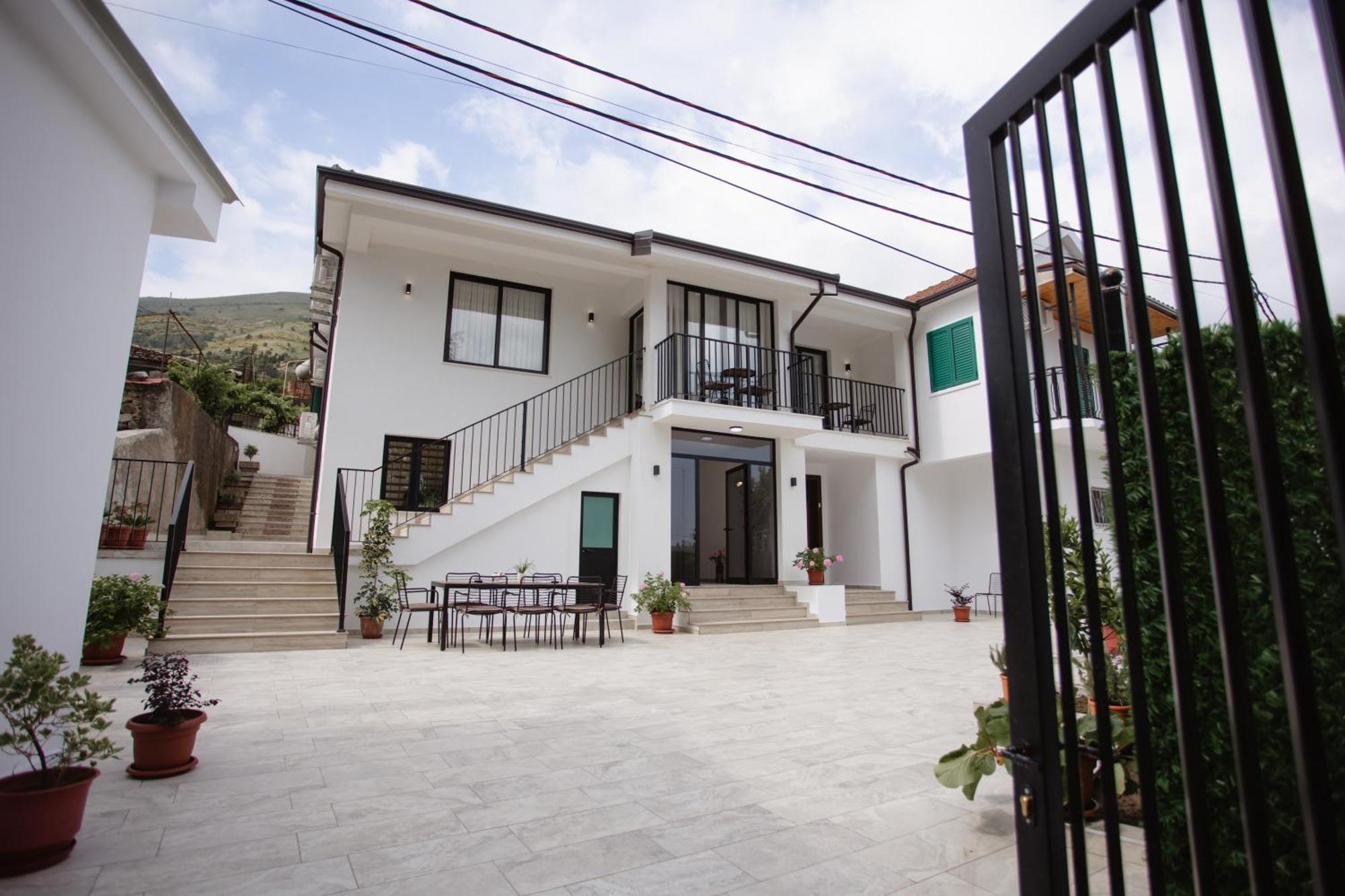Serenity Shirokë Exterior foto
